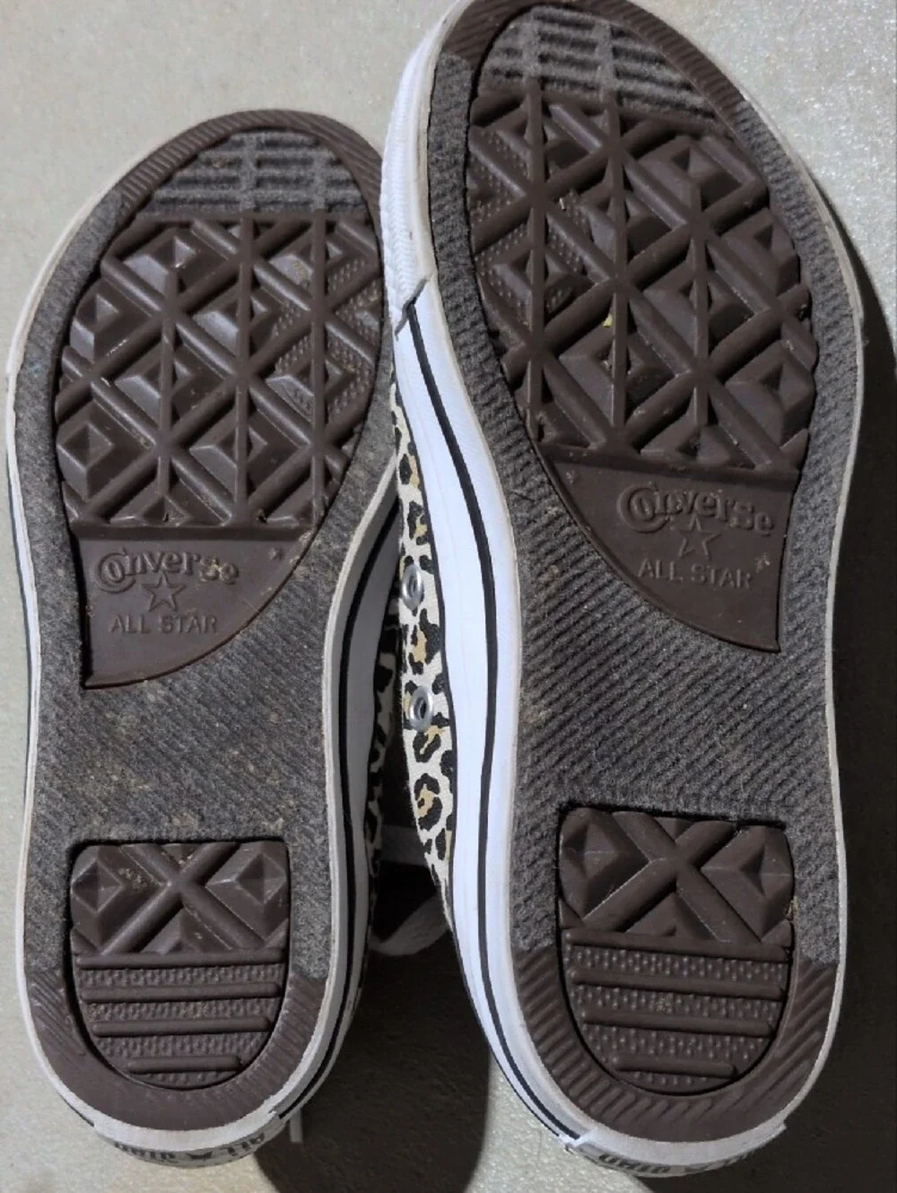 Converse Leopard Print Canvas Sneakers in Black, Tan, White Kids Size 2